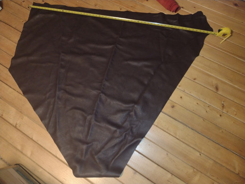 Kůže tloušťka cca 1.8 až 2 mm, 136 cm x 144 cm