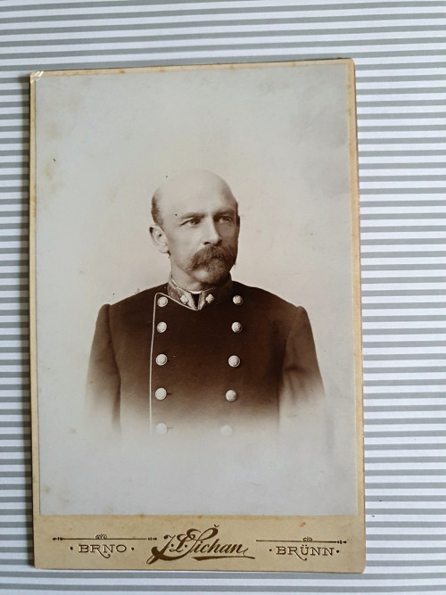 V uniformě — foto 1