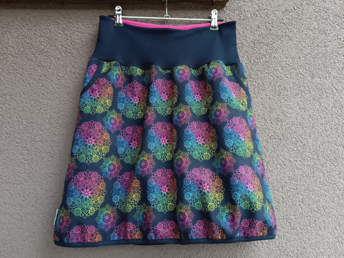 Mandaly ... suknička zimní softshellová S/M