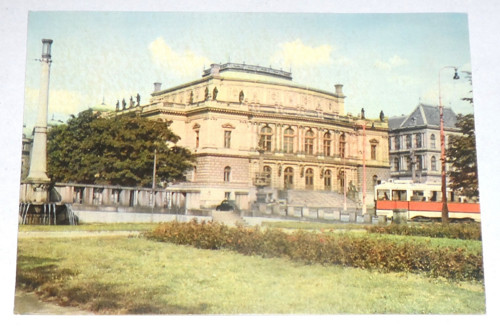 Čistá POHLEDNICE • Dům umělců, Praha