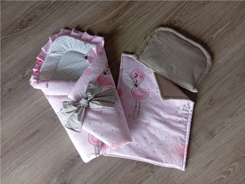 Souprava do kočárku pro panenky "plameňáci"
