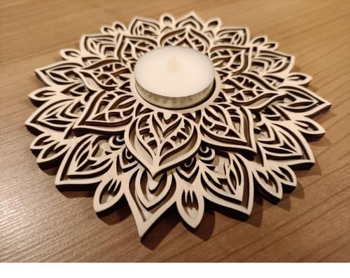Dřevěný svícen MANDALA