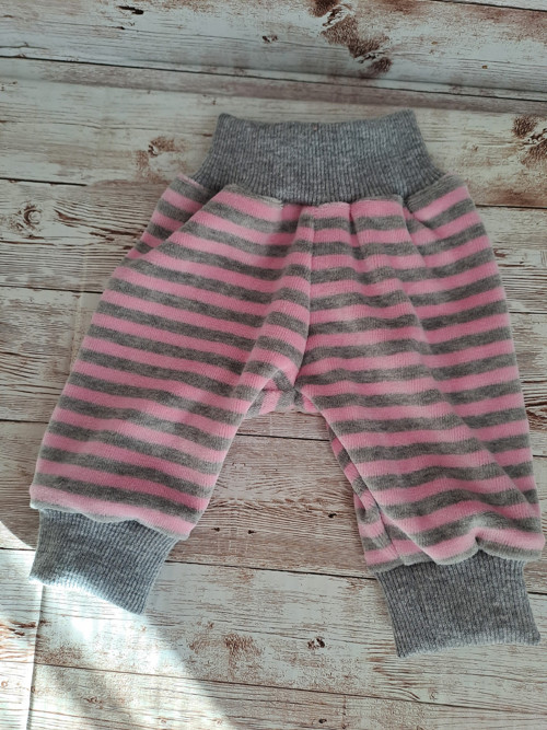 Baby Born 43 cm - sametové tepláčky — foto 1