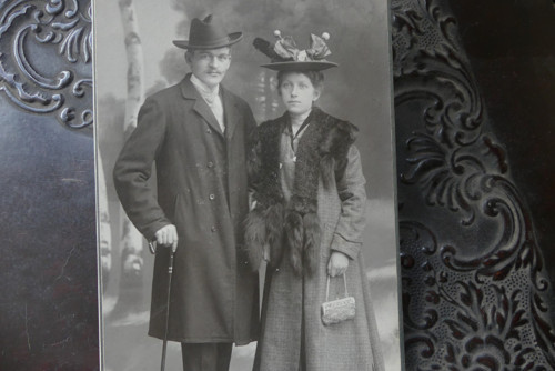 Klobouk a mašle...kabinetní fotografie Elite Praha