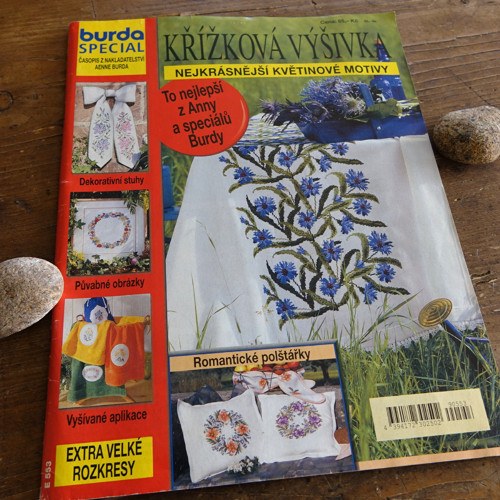 Burda speciál ... Křížková výšivka — foto 1