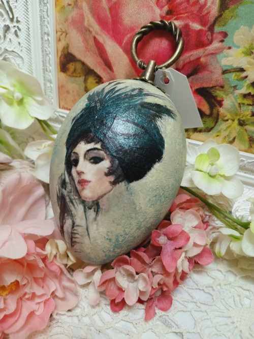 "Agátha" — foto 1