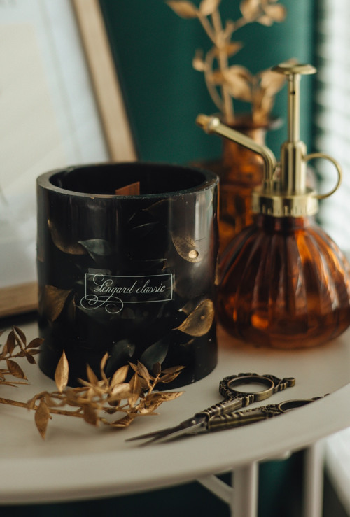 Svíčka "Ruscus Noir Prestige"Velký cylindr — foto 1