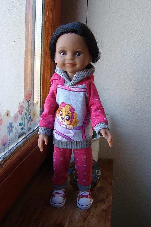 Paola Reina 32 cm - tepláková souprava