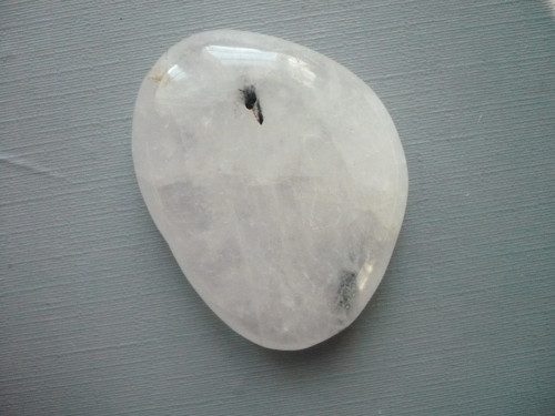 Placka - křišťál s turmalínem 43 mm, č.374s