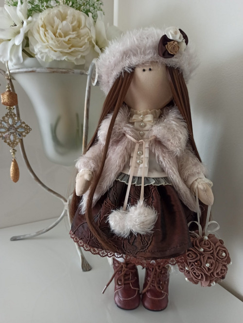 NH Doll Brown