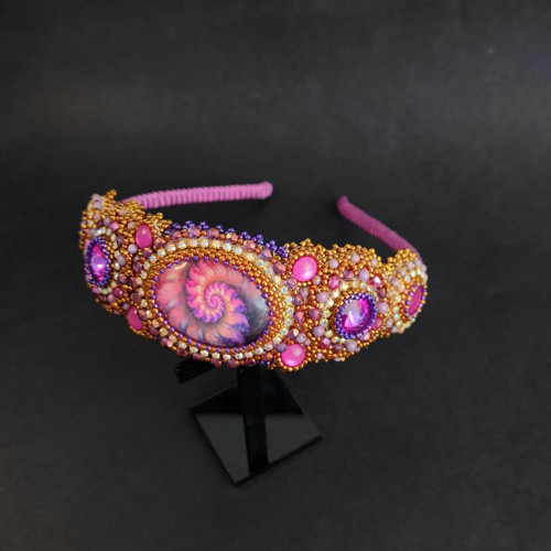 AMETHYSIA -Beaded Embroidery čelenka