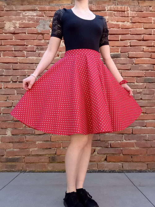 Červená puntíkovaná pin-up sukně