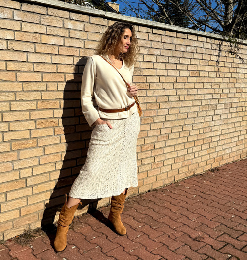 Zvonová krajková sukně
