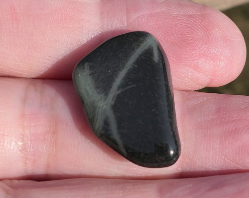 Obsidián pavoučí (22 mm) V2808