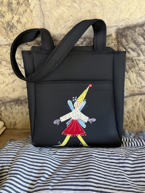 Kabelka s artistky