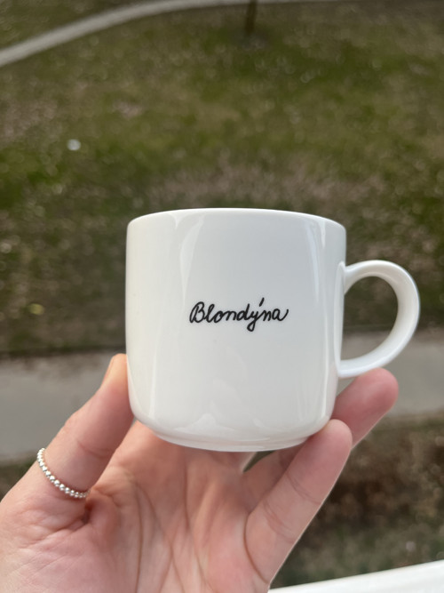 Hrnek Blondýna — foto 1
