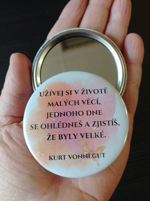Zrcátko s citátem