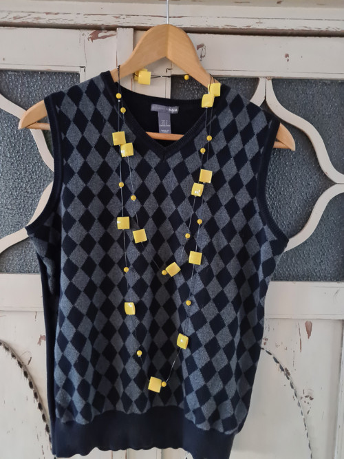 Károvaná vesta, M/L — foto 1