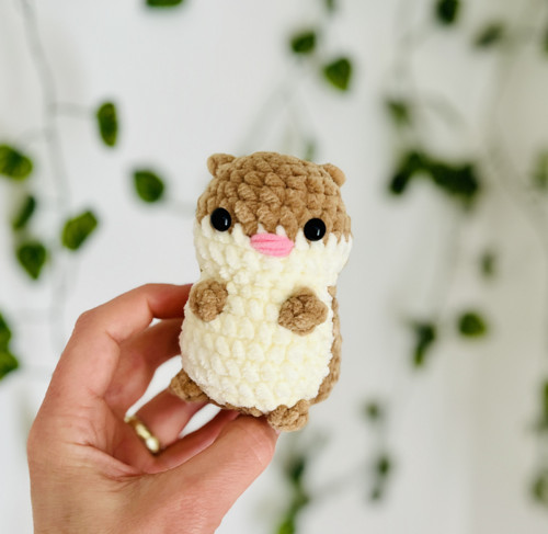 Háčkovaný křeček z plyšové příze – amigurumi