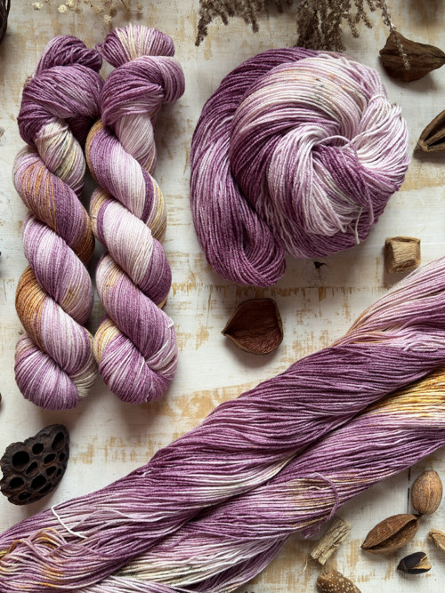 Luxury sock - V borůvčí 100g HP19