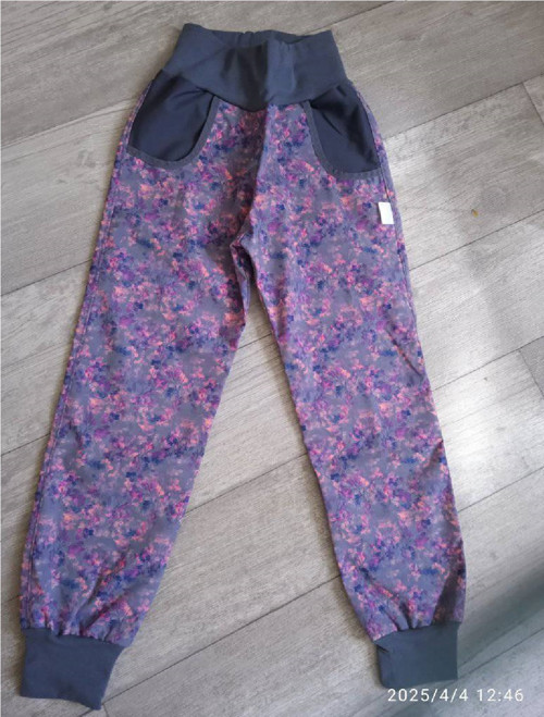Letní Softshellové kalhoty vel 128 - květy