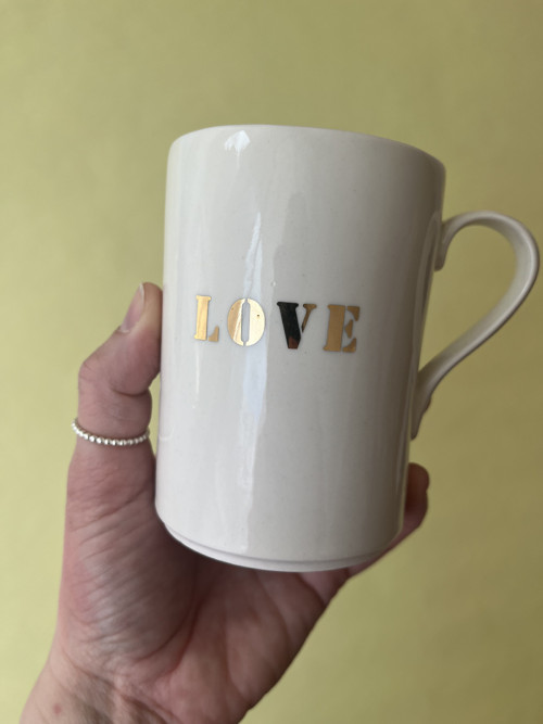 Porcelánový hrnek LOVE