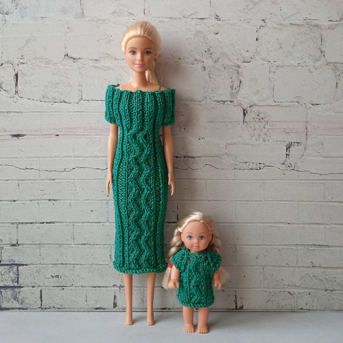 Oblečky pro Barbie a Evičku - šaty
