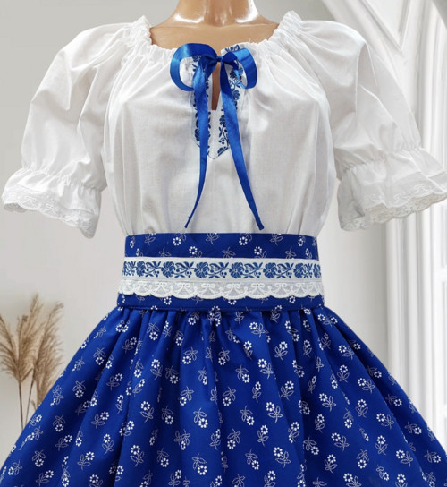 Folklórní pásek