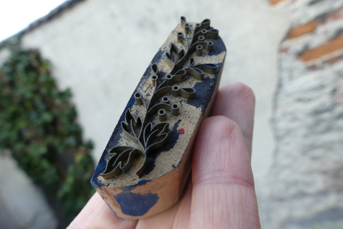 Staré dřevěné razítko na textil, modrotisk
