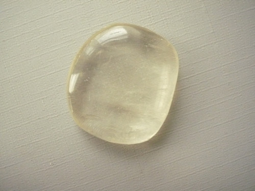 Placka - kalcit žlutý AA 33 mm, č.136s