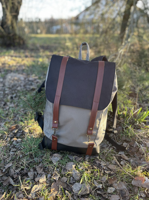 Upcyklovaný batoh BASIC Splyne s lesem 2 — foto 1
