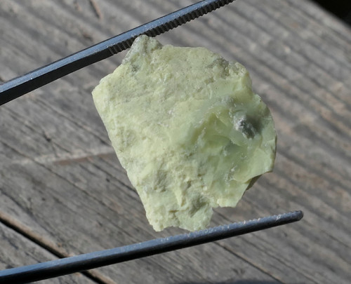 Surový serpentin s pyritem V3150 — foto 1