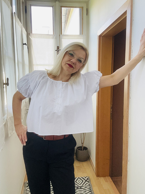 Halenka s nabranými rukávy