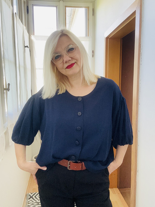 Halenka tmavomodrá