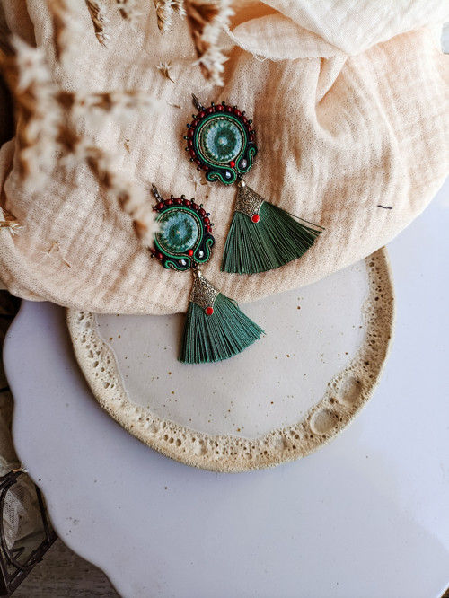 Střapcové boho náušnice — foto 1