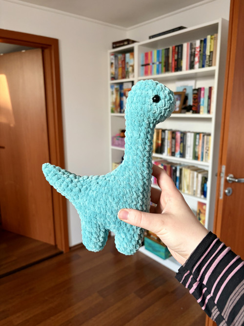 Háčkovaný dinosaurus - zelený — foto 1