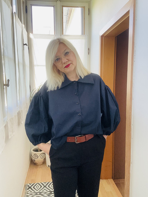 Halenka tmavomodrá s límcem