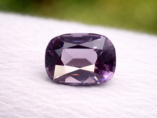 Spinel 1,08 ct – violetish purple, certifikát ČGL