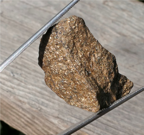 Surový bronzit (30 mm) V3273