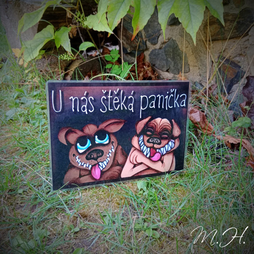 U nás štěká panička