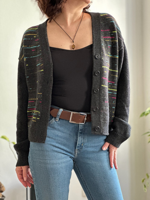 Antracitový kardigan s barevnými nopky/100% merino