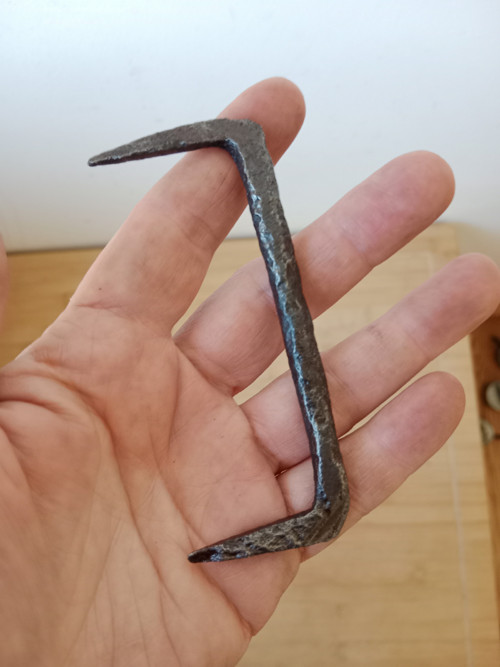 Kovaná kramle historická 9,5 cm — foto 1