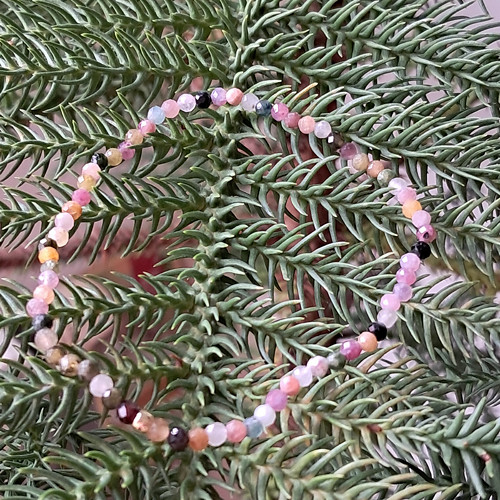 Turmalín multicolor broušený
