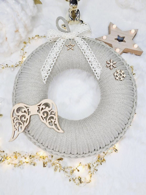 Věnec macramé s andělskými křídly č.2 Pale Olive