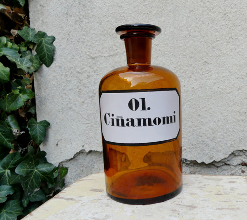 Ol. Cinamomi...lékárenská lahev