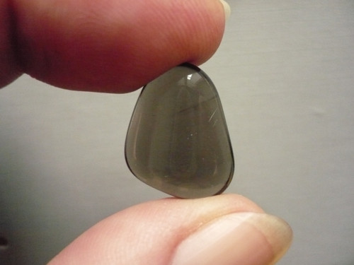 Trom. kámen - obsidián kouřový 20 mm, č.15f