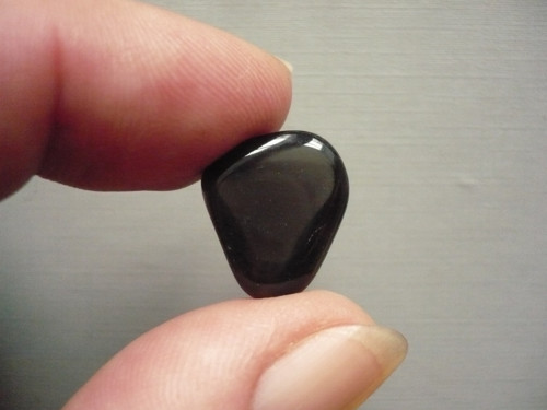 Trom. kámen - obsidián kouřový 23 mm, č.24f