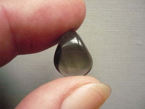 Trom. kámen - obsidián kouřový 16 mm, č.30f