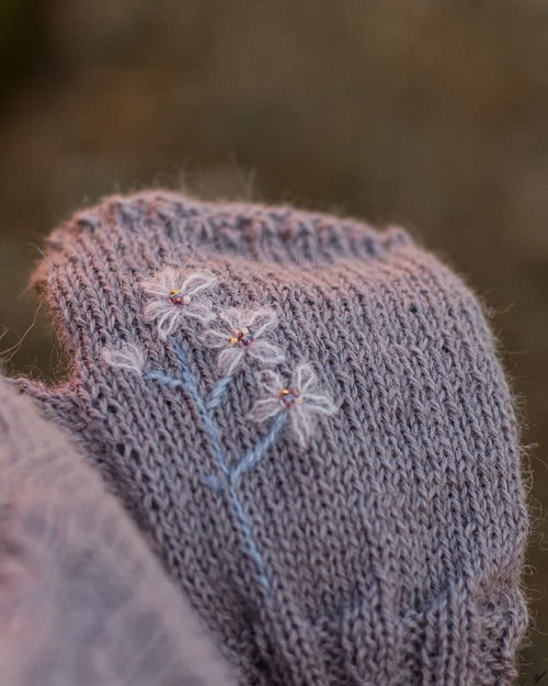 S kvítky ... alpaca — foto 1