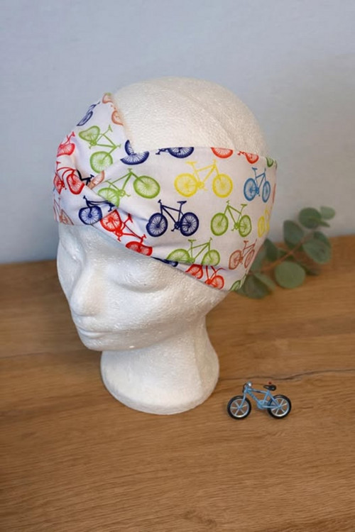 Úpletová široká čelenka po cyklistky